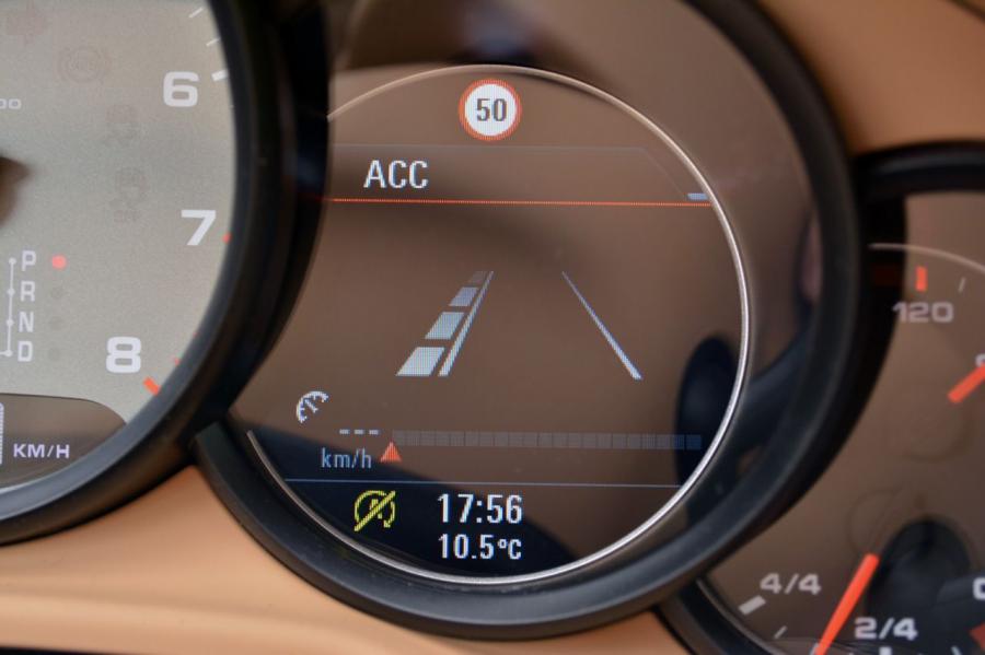  Porsche Panamera 4S Executive 2014 года  (фото 21 из 40)